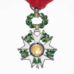 Belle médaille de la légion d’honneur, fabrication bijoutière, d’époque 3eme République.