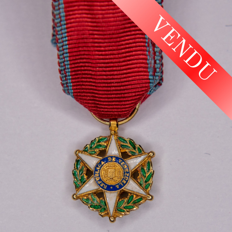 Rare miniature medal of the Order of Merit, Republic of Venezuela, in gold.