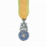 Miniature de la médaille militaire, modèle monobloc aux canons biface d’époque 3eme république.