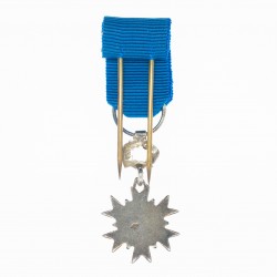 Médaille miniature de l'ordre du mérite national.