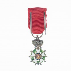 Médaille de l’ordre de la légion d’honneur d'époque Second Empire en miniature.