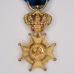 Médaille miniature belge de commandeur de l’Ordre de Léopold II.