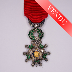 Médaille miniature de lé légion d’honneur d’époque IIIeme république avec diamants.