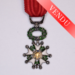 Miniature medal of the Legion of Honour of the third republic with diamonds.