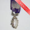 Médaille miniature des palmes académique en argent avec 3 diamants et grenats,