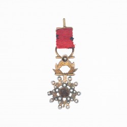 Médaille miniature de l’ordre de la légion d’honneur d’ornée de diamants, pour chainette.