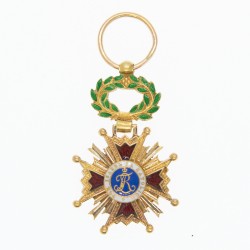 Espagne.  Médaille miniature de l’ordre d’isabelle la catholique en or et émail.