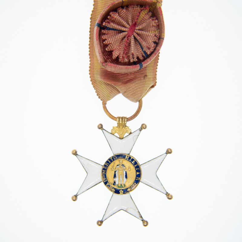 Espagne.  Médaille d’officier de l’ordre de Saint Ferdinand, en or et émail.