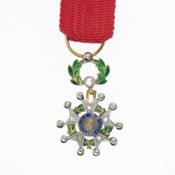 Médaille miniature de la légion d’honneur avec diamants, or et argent.