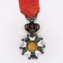 Médaille en réduction de la légion d’honneur d’époque Second Empire.