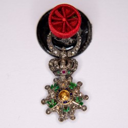 Rare miniature medal of officer buttonhole of the Second Empire period Legion of Honor with diamonds.