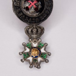 Rare miniature medal of officer buttonhole of the Second Empire period Legion of Honor with diamonds.