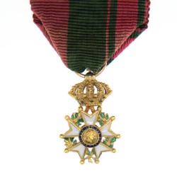 Très belle médaille de la légion d’honneur en or en réduction, modèle dit des cent gardes.