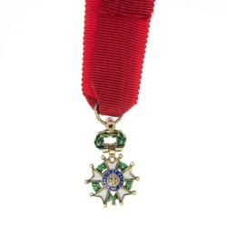 Ordre de la légion d'honneur, médaille miniature avec un diamant.