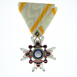 Japon.  Médaille de l’ordre du trésor sacré de 5eme classe.