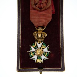 Rare médaille d’officier de l’ordre de la Légion d’Honneur en or, d’époque Monarchie de Juillet.
