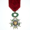 Médaille d’officier de la légion d’honneur.  Avec son ruban à rosette.