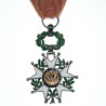 Belle médaille de la légion d’honneur d’époque 3eme république, modèle dit de bijoutier, à filets, bélière à fort relief.