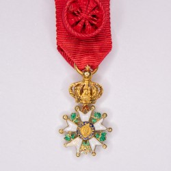 Médaille d’officier de l'ordre de la légion d'honneur second Empire en or, en miniature.