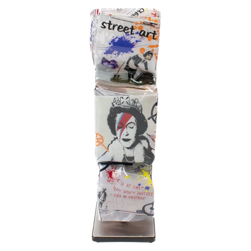 Ad van Hassel - Bonbon d’art en hommage Banksy. n°2 Ad van Hassel - Bonbon d’art en hommage Banksy. n°2