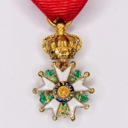 Médaille d’officier de l'ordre de la légion d'honneur second Empire en or, en miniature.