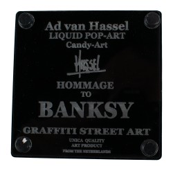 Ad van Hassel - Bonbon d’art en hommage Banksy. n°1 Flowers