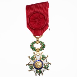 Très belle médaille d’officier de fabrication bijoutière de l’ordre de la Légion d’Honneur.