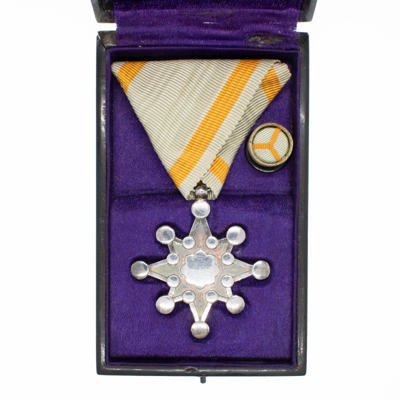 JAPON. Médaille du trésor sacré 8eme classe.