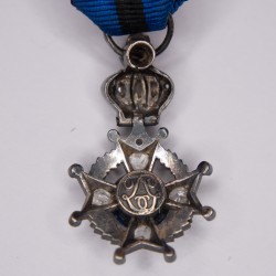 Medal of the Order of Leopold of Belgium in miniature with diamonds, silver and enamel.