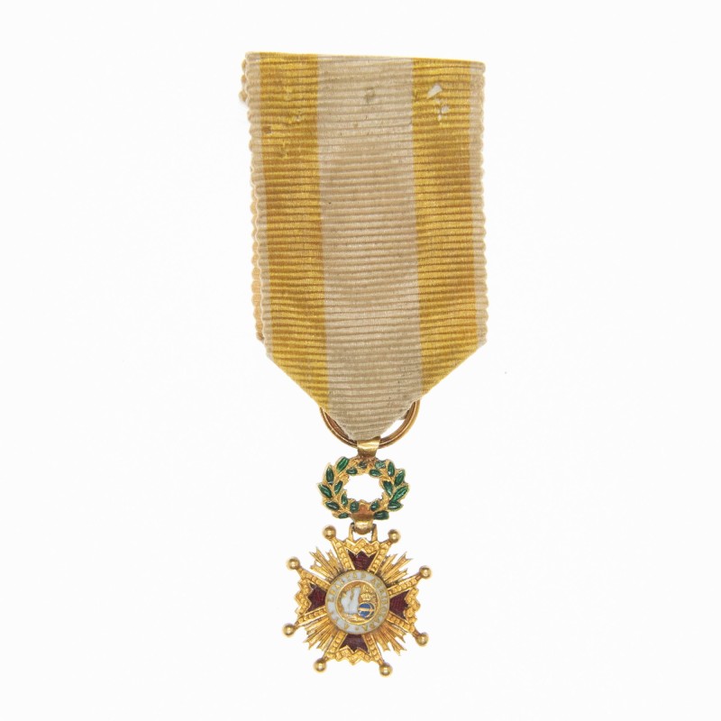 Miniature de l’ordre d’isabelle la Catholique en or et émail.