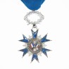 Médaille de chevalier de l’ordre du Mérite National.