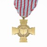 Croix du combattant.  Avec son ruban.