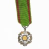 Médaille miniature du mérite agricole. Centre en deux parties.