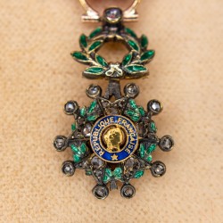 Miniature Medal of Officer of the Legion of Honour with diamonds, gold, silver, enamel, diamond ribbon.