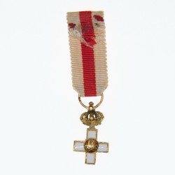 Espagne. Belle médaille en or de la croix blanche du mérite militaire miniature.