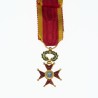 Belle et rare médaille de commandeur de l'ordre de Saint Grégoire le Grand en or et émail.