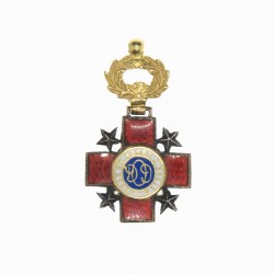 Médaille de l'ordre de la Croix Rouge de Cuba en or.