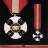 ITALIE Ordre de la Couronne. Ensemble en or comprenant une médaille de taille ordonnance et sa miniature.