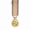 Médaille de la Reconnaissance française en or et diamants.
