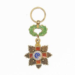 CUBA.  Médaille de l’ordre du Mérite de la Croix-Rouge en miniature.
