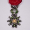 Rare miniature medal of the Legion of Honor with diamonds and emeralds, silver, vermeil, gold and enamel.