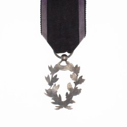 Palmes du Mérite National R.F. Avec son ruban.