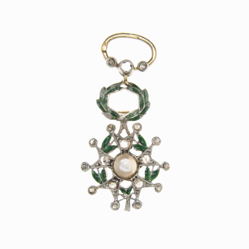 Intéressante médaille miniature de l’ordre de la légion d’honneur en or et diamants.