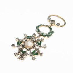 Intéressante médaille miniature de l’ordre de la légion d’honneur en or et diamants.