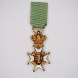 Rare médaille en réduction...