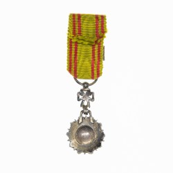 Médaille de commandeur de l’ordre du Nichai El Iftikar en miniature.