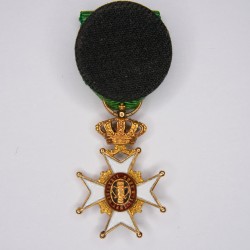 Médaille miniature de l’ordre de Vasa en or et émail.