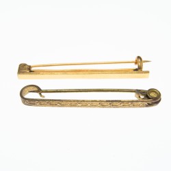 Epingle pour trois médaille miniature.