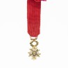 Médaille miniature d’officier de la légion d'honneur en or et diamants.