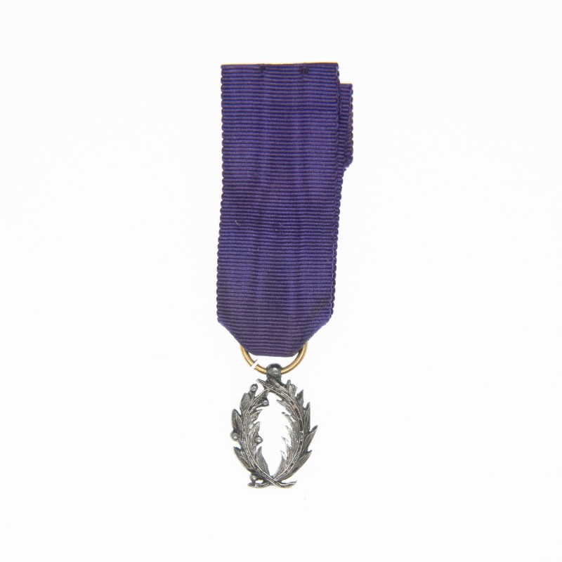 Médaille miniature des palmes académiques.